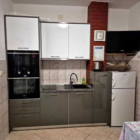 Apartment Slaven Vinišće Exteriör bild