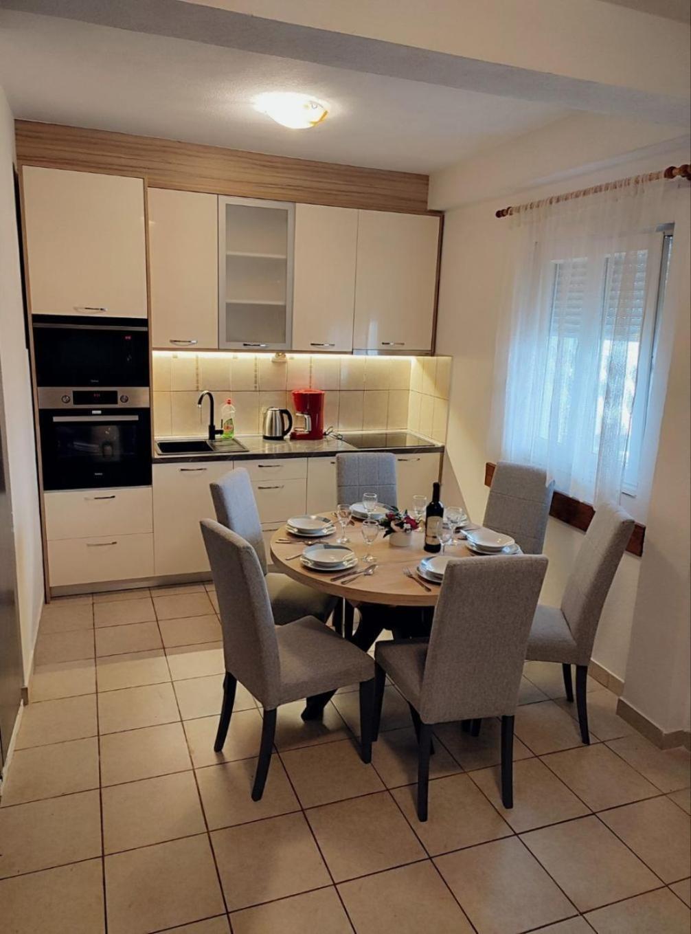 Apartment Slaven Vinišće Exteriör bild