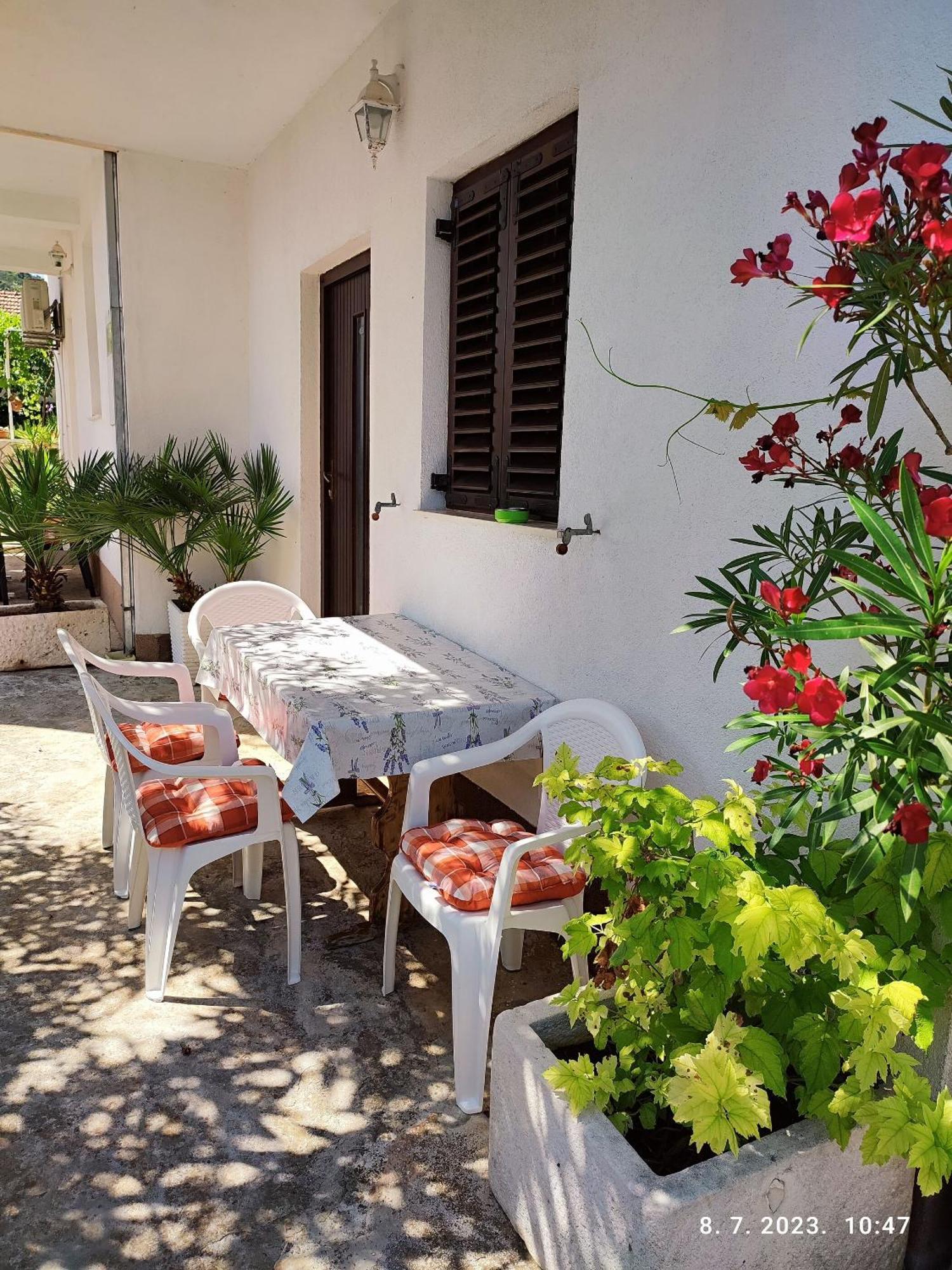 Apartment Slaven Vinišće Exteriör bild