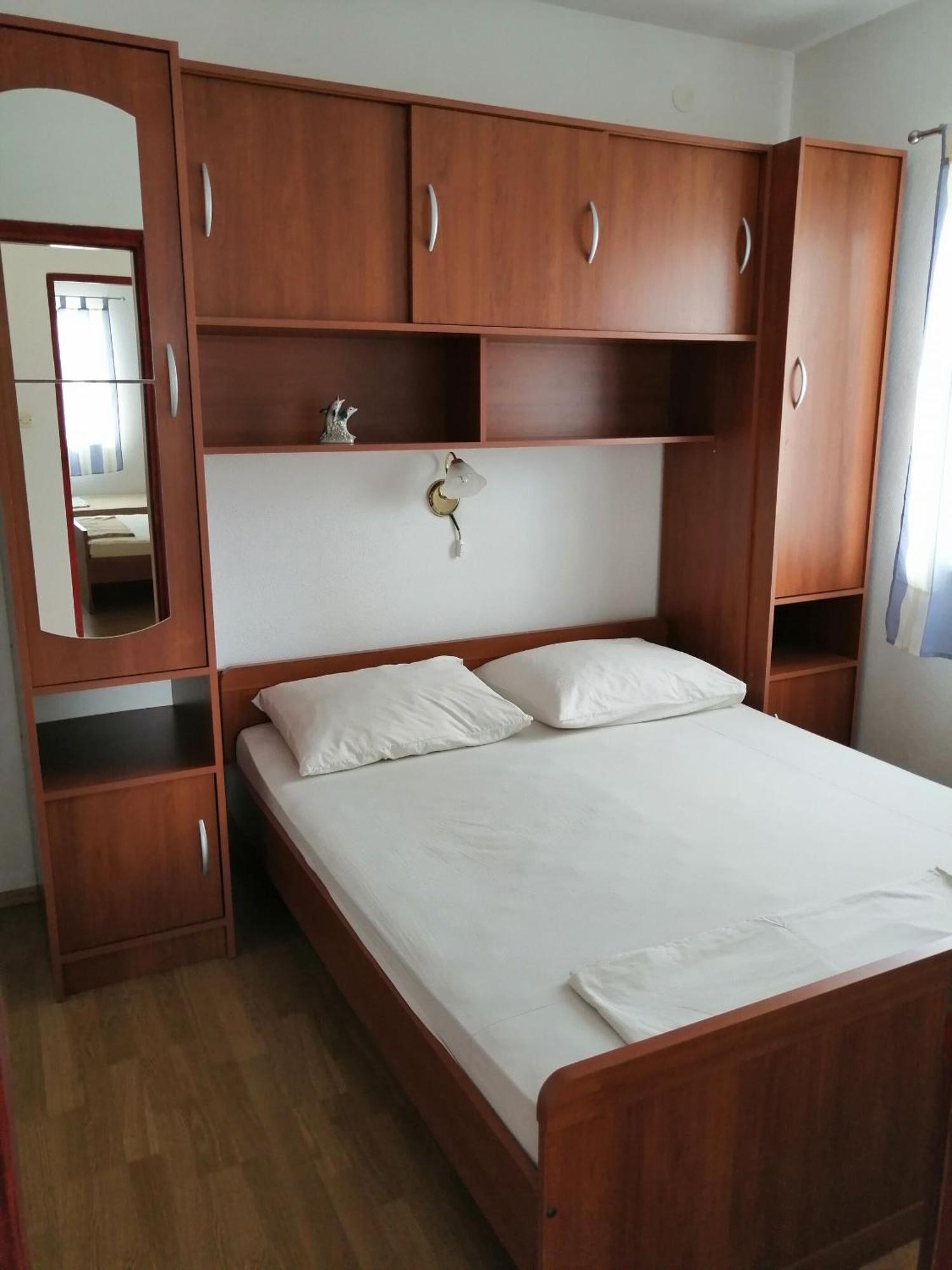 Apartment Slaven Vinišće Exteriör bild